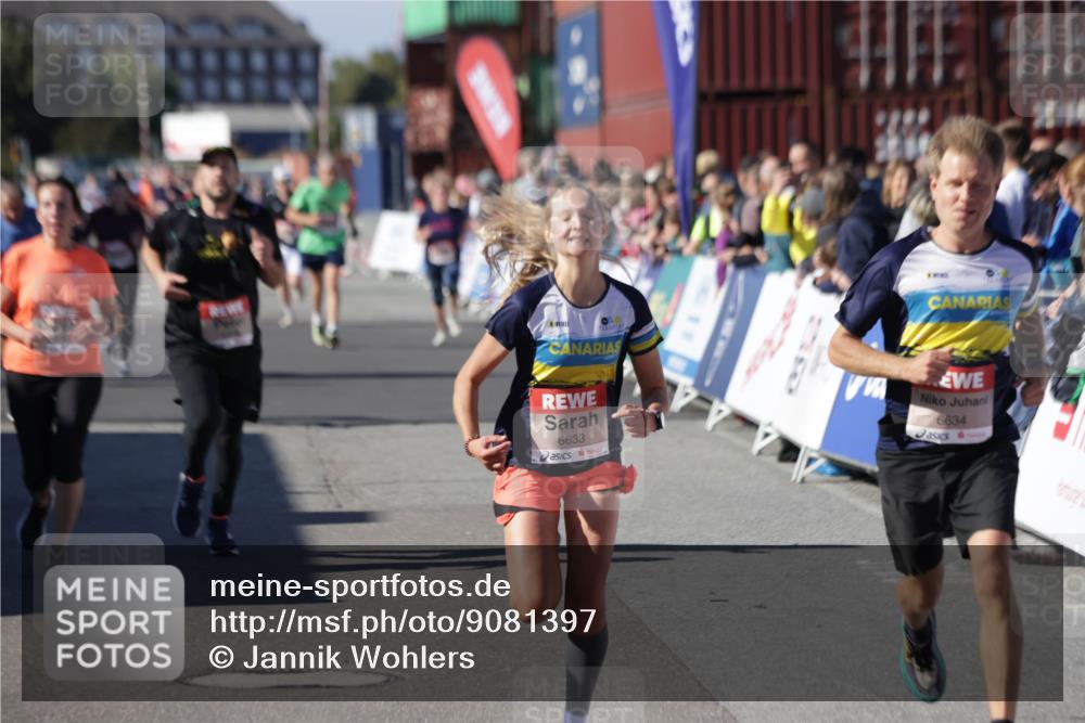 03.10.2025 - Köhlbrandbrückenlauf Jannik Wohlers http://msf.ph/oto/9081397 03.10.2025 13:18:04 Ziel 4333, 4366, 4620, 4661, 4682, 4950, 5129, 5209, 6153, 6326, 6435, 6633, 6634 meine-sportfotos.de