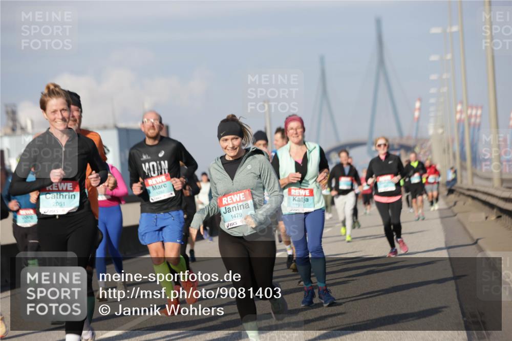 03.10.2025 - Köhlbrandbrückenlauf Jannik Wohlers http://msf.ph/oto/9081403 03.10.2025 10:02:20 Position 3 2051, 1282, 1479, 191 meine-sportfotos.de