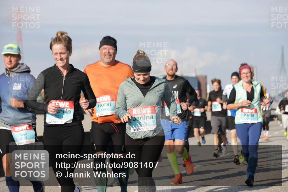03.10.2025 - Köhlbrandbrückenlauf Jannik Wohlers http://msf.ph/oto/9081407 03.10.2025 10:02:21 Position 3 2051, 1593, 1479, 191, 3736 meine-sportfotos.de