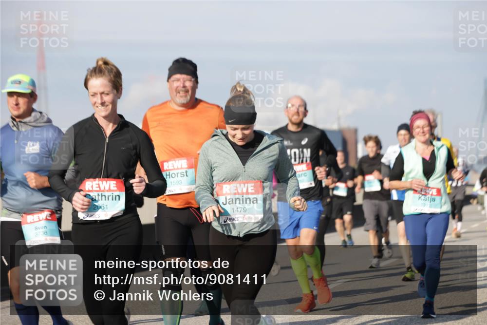 03.10.2025 - Köhlbrandbrückenlauf Jannik Wohlers http://msf.ph/oto/9081411 03.10.2025 10:02:22 Position 3 3736, 2051, 1593, 1479, 191 meine-sportfotos.de