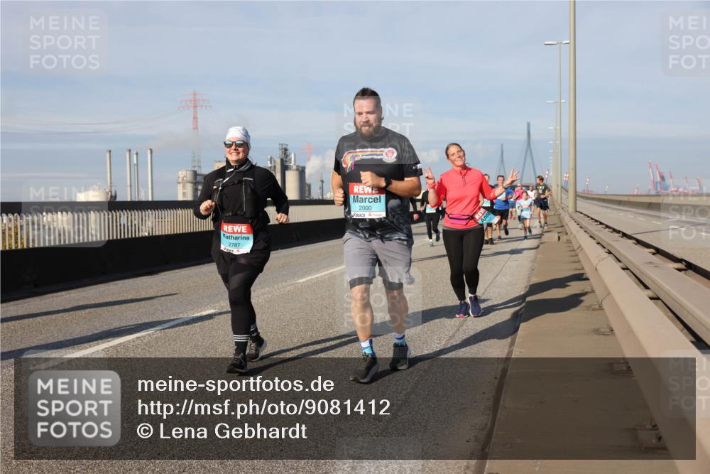 03.10.2025 - Köhlbrandbrückenlauf Lena Gebhardt http://msf.ph/oto/9081412 03.10.2025 10:04:15 Position 2 2787, 2000 meine-sportfotos.de