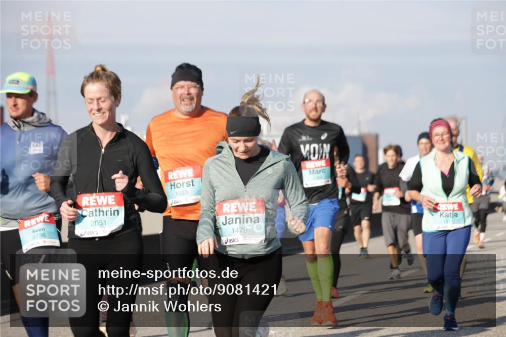 03.10.2025 - Köhlbrandbrückenlauf Jannik Wohlers http://msf.ph/oto/9081421 03.10.2025 10:02:22 Position 3 3736, 2051, 1593, 1479, 191 meine-sportfotos.de