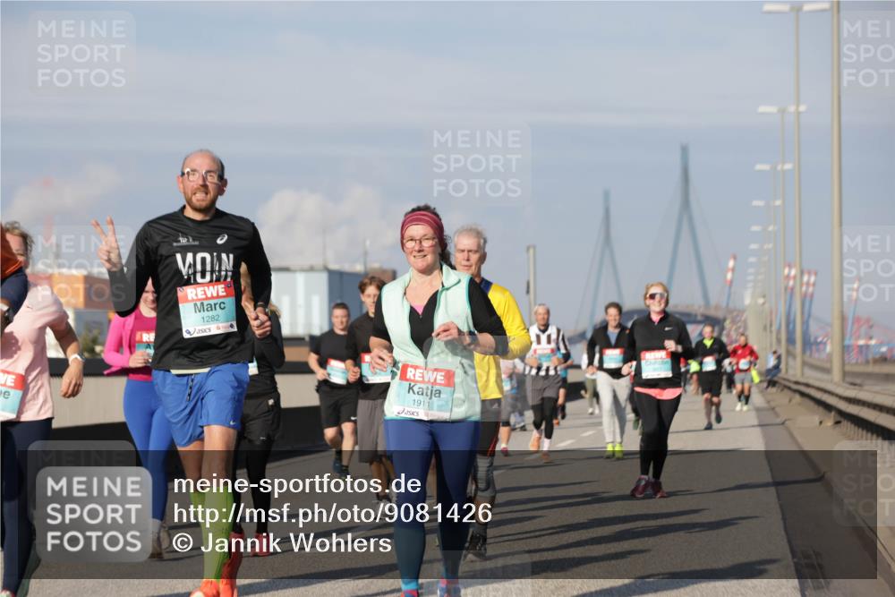 03.10.2025 - Köhlbrandbrückenlauf Jannik Wohlers http://msf.ph/oto/9081426 03.10.2025 10:02:22 Position 3 12, 1282, 1911 meine-sportfotos.de