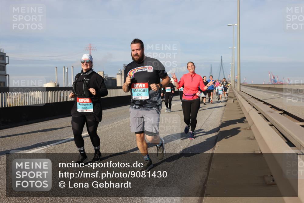 03.10.2025 - Köhlbrandbrückenlauf Lena Gebhardt http://msf.ph/oto/9081430 03.10.2025 10:04:15 Position 2 2787, 2000 meine-sportfotos.de
