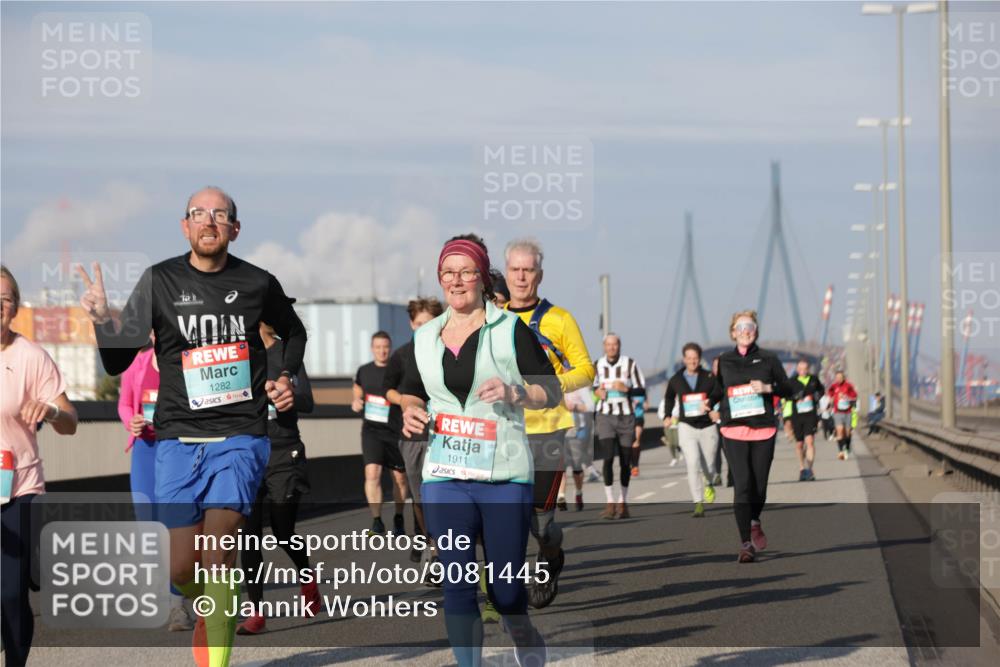 03.10.2025 - Köhlbrandbrückenlauf Jannik Wohlers http://msf.ph/oto/9081445 03.10.2025 10:02:23 Position 3 1282, 1911 meine-sportfotos.de