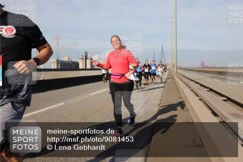 03.10.2025 - Köhlbrandbrückenlauf Lena Gebhardt http://msf.ph/oto/9081453 03.10.2025 10:04:16 Position 2 1910 meine-sportfotos.de