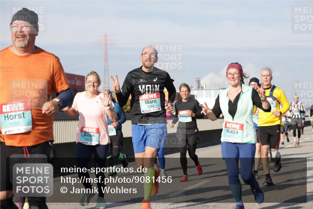 03.10.2025 - Köhlbrandbrückenlauf Jannik Wohlers http://msf.ph/oto/9081456 03.10.2025 10:02:23 Position 3 1593, 1672, 1282, 1911 meine-sportfotos.de