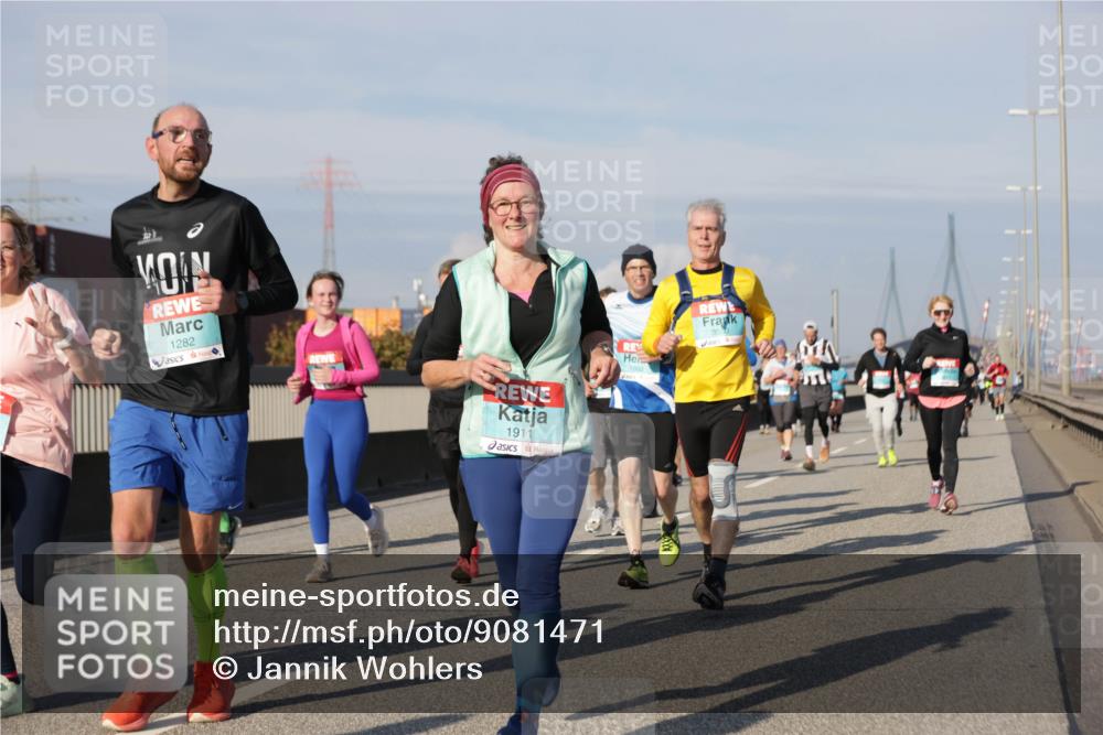 03.10.2025 - Köhlbrandbrückenlauf Jannik Wohlers http://msf.ph/oto/9081471 03.10.2025 10:02:24 Position 3 1282, 1911, 1862, 3050 meine-sportfotos.de