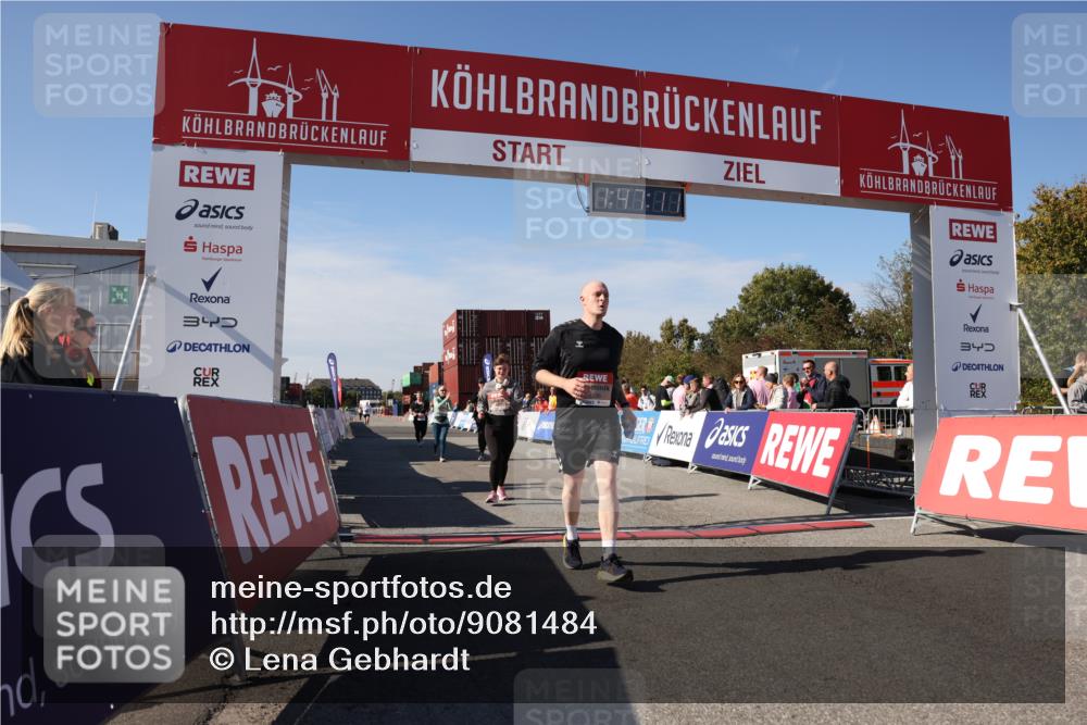 03.10.2025 - Köhlbrandbrückenlauf Lena Gebhardt http://msf.ph/oto/9081484 03.10.2025 13:47:12 Ziel 5136, 5293, 5635, 5636, 6073 meine-sportfotos.de