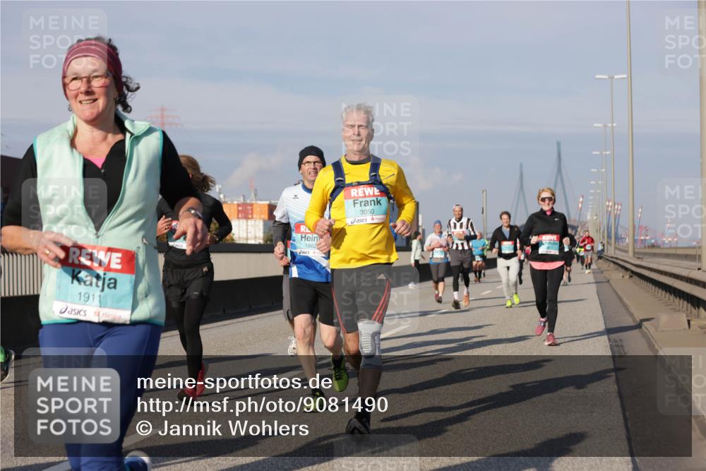 03.10.2025 - Köhlbrandbrückenlauf Jannik Wohlers http://msf.ph/oto/9081490 03.10.2025 10:02:25 Position 3 1911, 1862, 3050 meine-sportfotos.de