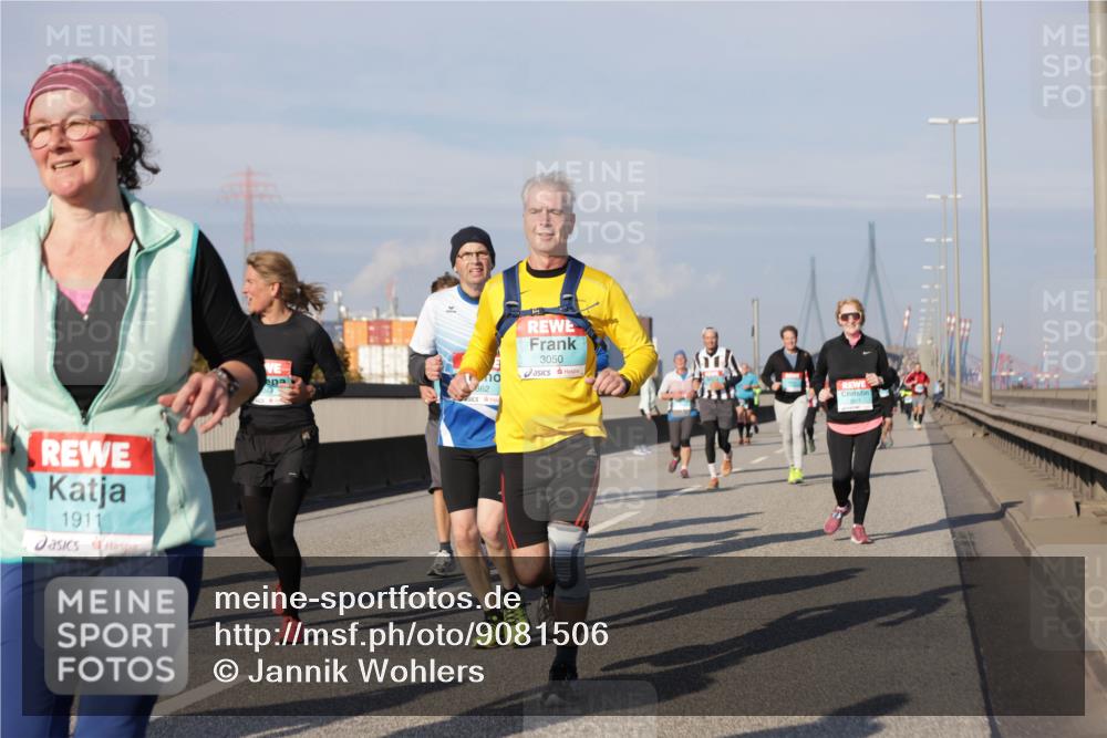 03.10.2025 - Köhlbrandbrückenlauf Jannik Wohlers http://msf.ph/oto/9081506 03.10.2025 10:02:25 Position 3 1911, 3050 meine-sportfotos.de