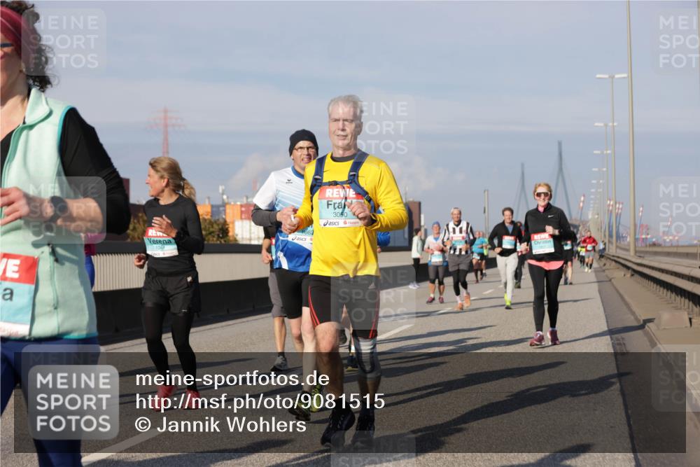 03.10.2025 - Köhlbrandbrückenlauf Jannik Wohlers http://msf.ph/oto/9081515 03.10.2025 10:02:25 Position 3 1049, 1862, 3050 meine-sportfotos.de