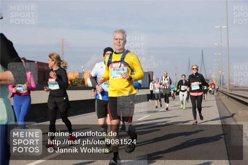 03.10.2025 - Köhlbrandbrückenlauf Jannik Wohlers http://msf.ph/oto/9081524 03.10.2025 10:02:26 Position 3 1049, 3050 meine-sportfotos.de