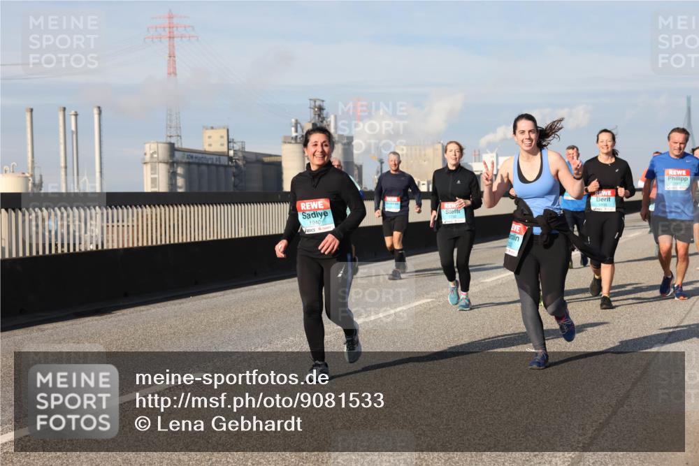 03.10.2025 - Köhlbrandbrückenlauf Lena Gebhardt http://msf.ph/oto/9081533 03.10.2025 10:04:17 Position 2 1940, 1732 meine-sportfotos.de