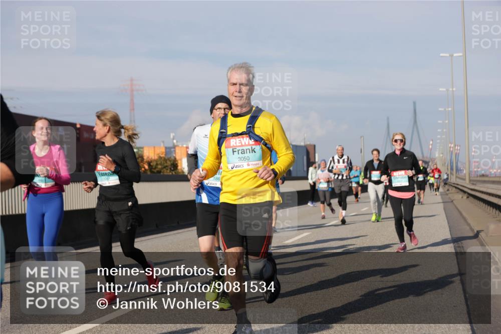 03.10.2025 - Köhlbrandbrückenlauf Jannik Wohlers http://msf.ph/oto/9081534 03.10.2025 10:02:26 Position 3 1049, 186, 3050 meine-sportfotos.de