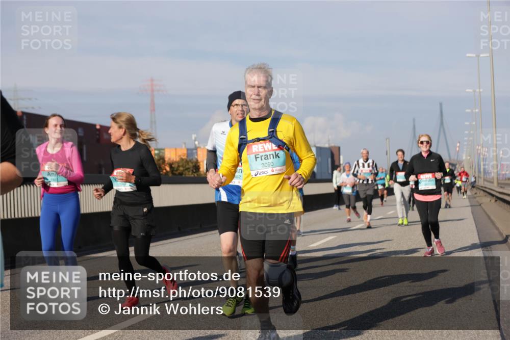 03.10.2025 - Köhlbrandbrückenlauf Jannik Wohlers http://msf.ph/oto/9081539 03.10.2025 10:02:26 Position 3 62, 3050 meine-sportfotos.de