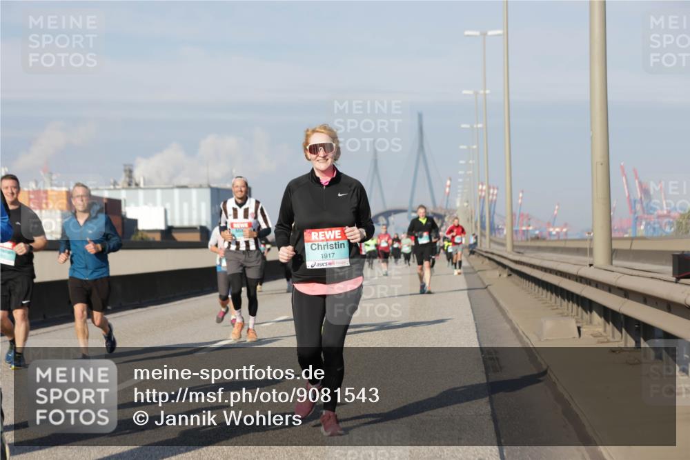 03.10.2025 - Köhlbrandbrückenlauf Jannik Wohlers http://msf.ph/oto/9081543 03.10.2025 10:02:27 Position 3 1917 meine-sportfotos.de