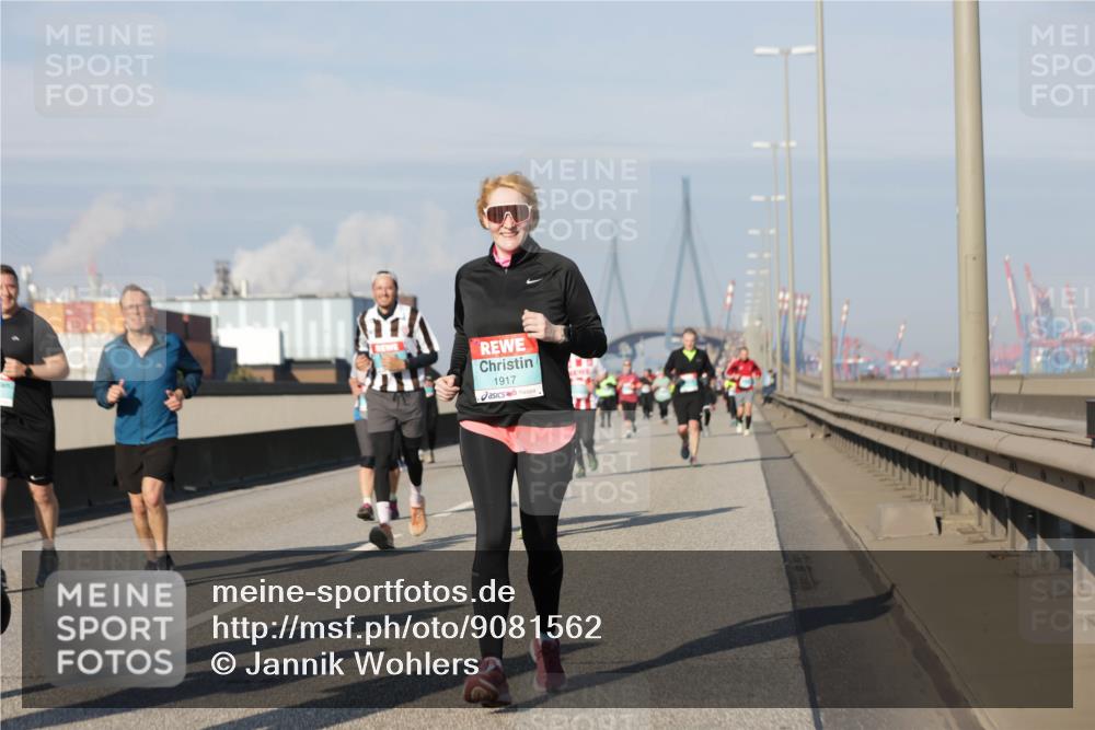 03.10.2025 - Köhlbrandbrückenlauf Jannik Wohlers http://msf.ph/oto/9081562 03.10.2025 10:02:28 Position 3 1917 meine-sportfotos.de