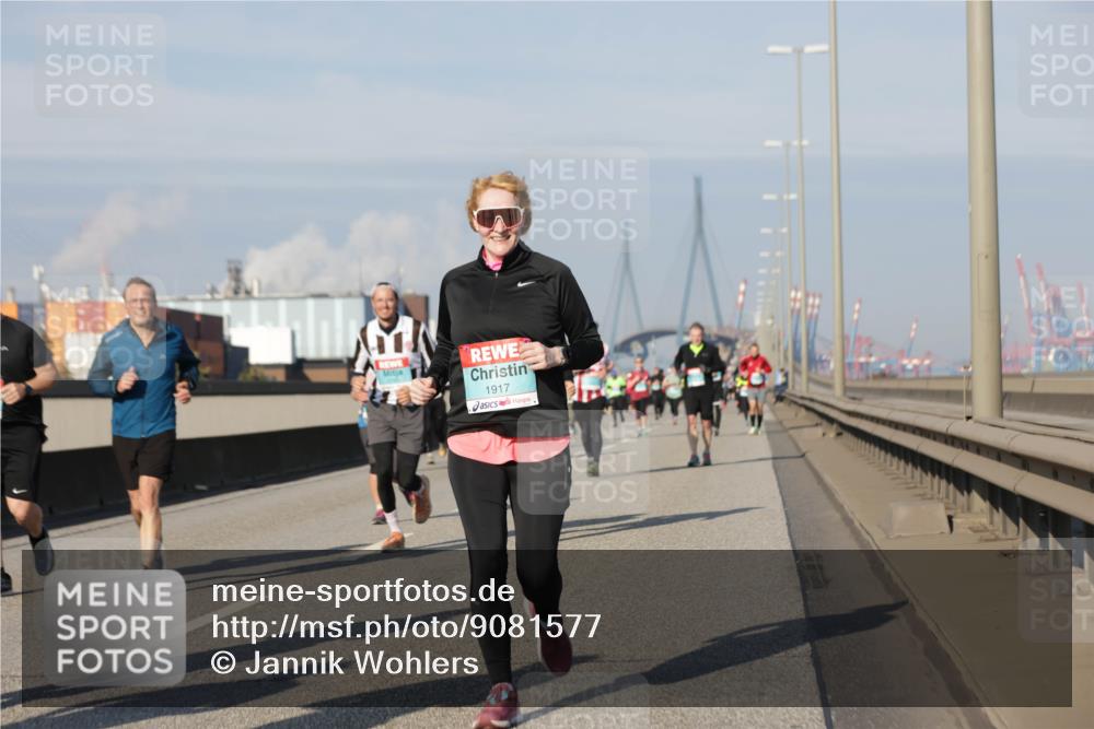 03.10.2025 - Köhlbrandbrückenlauf Jannik Wohlers http://msf.ph/oto/9081577 03.10.2025 10:02:28 Position 3 1917 meine-sportfotos.de
