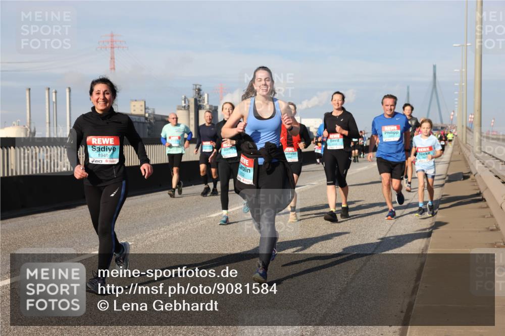 03.10.2025 - Köhlbrandbrückenlauf Lena Gebhardt http://msf.ph/oto/9081584 03.10.2025 10:04:18 Position 2 1940, 530 meine-sportfotos.de