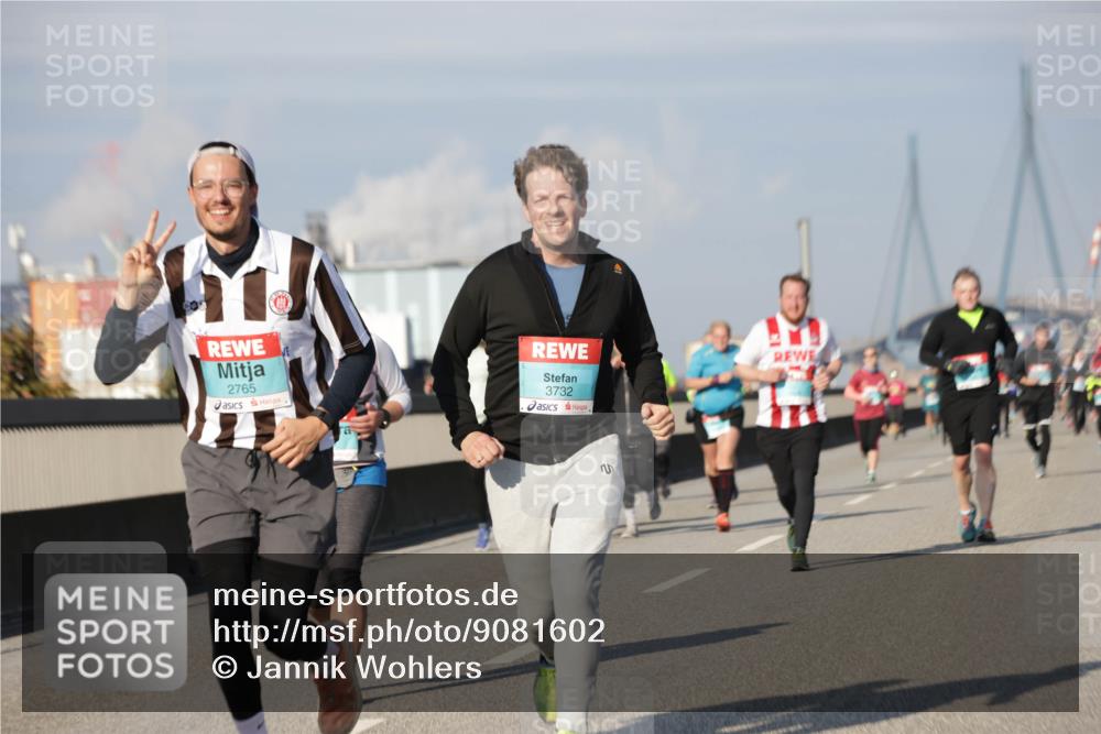 03.10.2025 - Köhlbrandbrückenlauf Jannik Wohlers http://msf.ph/oto/9081602 03.10.2025 10:02:30 Position 3 2765, 3732 meine-sportfotos.de