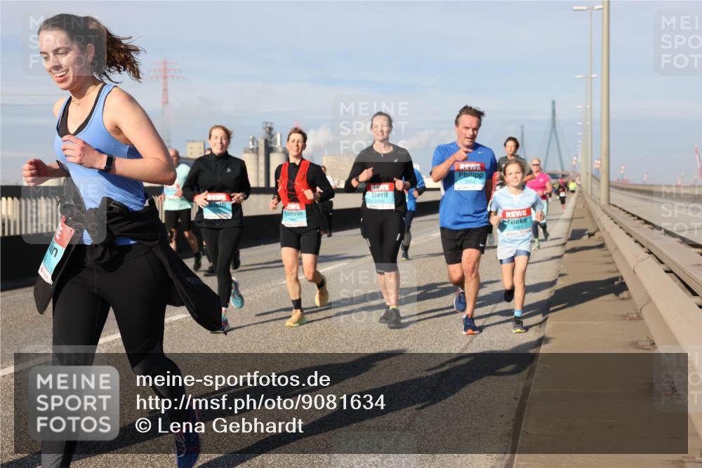 03.10.2025 - Köhlbrandbrückenlauf Lena Gebhardt http://msf.ph/oto/9081634 03.10.2025 10:04:19 Position 2  meine-sportfotos.de