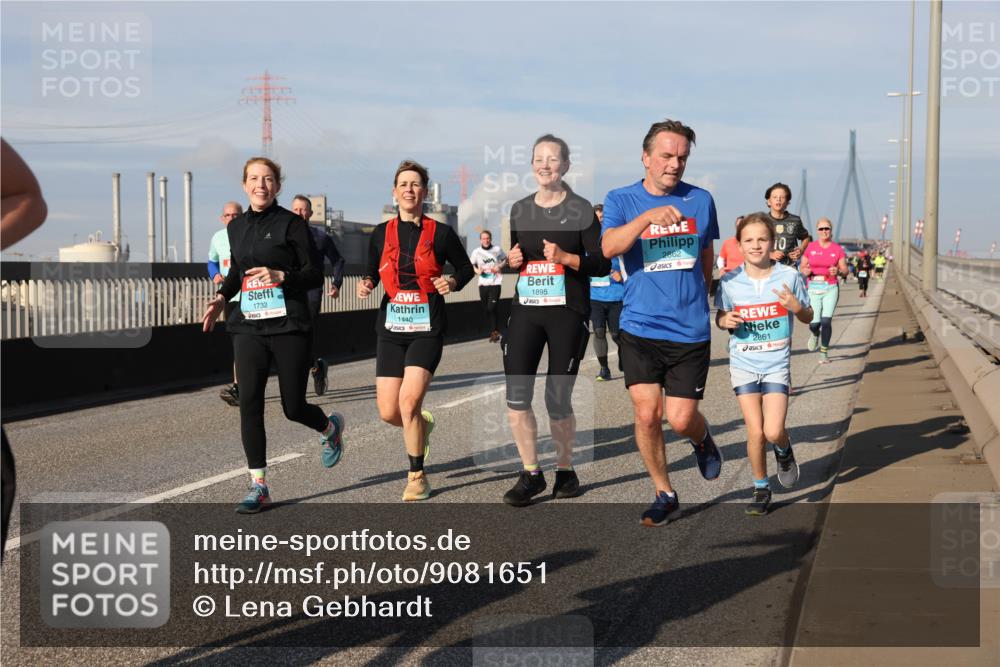 03.10.2025 - Köhlbrandbrückenlauf Lena Gebhardt http://msf.ph/oto/9081651 03.10.2025 10:04:20 Position 2 1732, 1440, 1895, 2862, 2861 meine-sportfotos.de