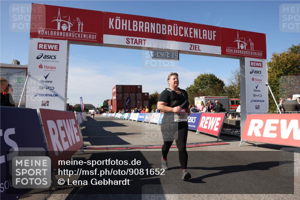 03.10.2025 - Köhlbrandbrückenlauf Lena Gebhardt http://msf.ph/oto/9081652 03.10.2025 13:47:19 Ziel 5136, 5293, 5635, 5636, 6073 meine-sportfotos.de