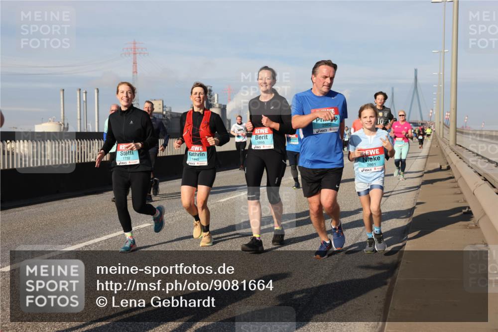 03.10.2025 - Köhlbrandbrückenlauf Lena Gebhardt http://msf.ph/oto/9081664 03.10.2025 10:04:20 Position 2 1732, 1895, 2862, 1440, 2861 meine-sportfotos.de