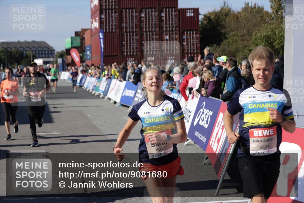 03.10.2025 - Köhlbrandbrückenlauf Jannik Wohlers http://msf.ph/oto/9081680 03.10.2025 13:18:05 Ziel 4333, 4366, 4620, 4661, 4682, 4950, 5129, 5209, 6326, 6633, 6634 meine-sportfotos.de