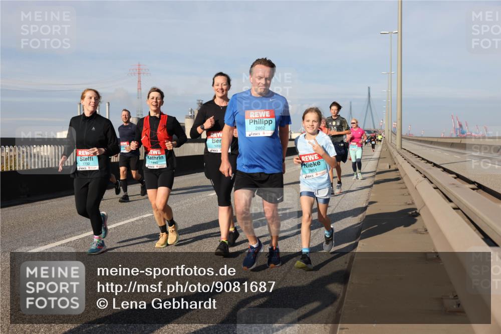 03.10.2025 - Köhlbrandbrückenlauf Lena Gebhardt http://msf.ph/oto/9081687 03.10.2025 10:04:20 Position 2 1732, 1440, 1895, 2862, 2861 meine-sportfotos.de