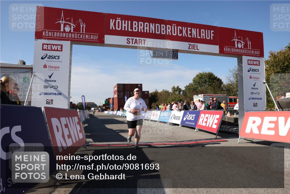 03.10.2025 - Köhlbrandbrückenlauf Lena Gebhardt http://msf.ph/oto/9081693 03.10.2025 13:47:30 Ziel 5534 meine-sportfotos.de