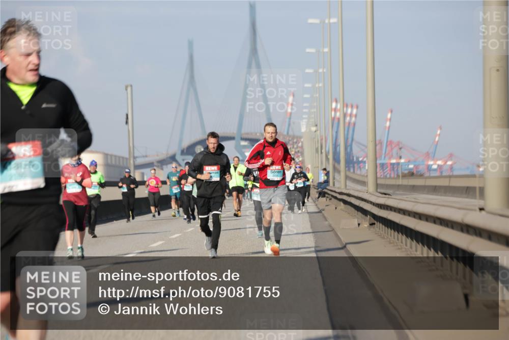 03.10.2025 - Köhlbrandbrückenlauf Jannik Wohlers http://msf.ph/oto/9081755 03.10.2025 10:02:36 Position 3  meine-sportfotos.de