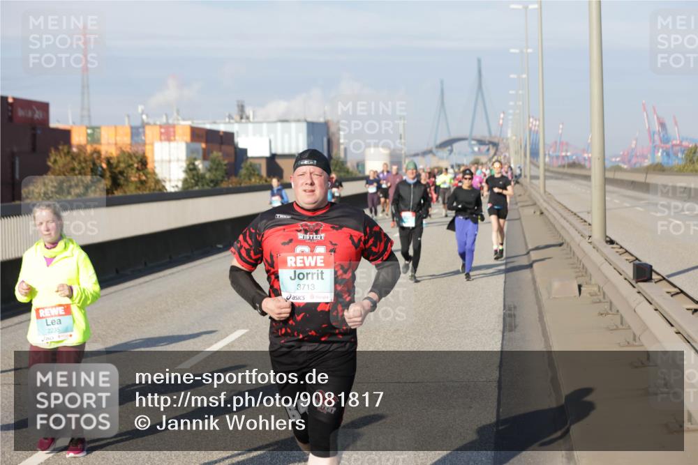 03.10.2025 - Köhlbrandbrückenlauf Jannik Wohlers http://msf.ph/oto/9081817 03.10.2025 10:04:54 Position 3 2235, 3713 meine-sportfotos.de