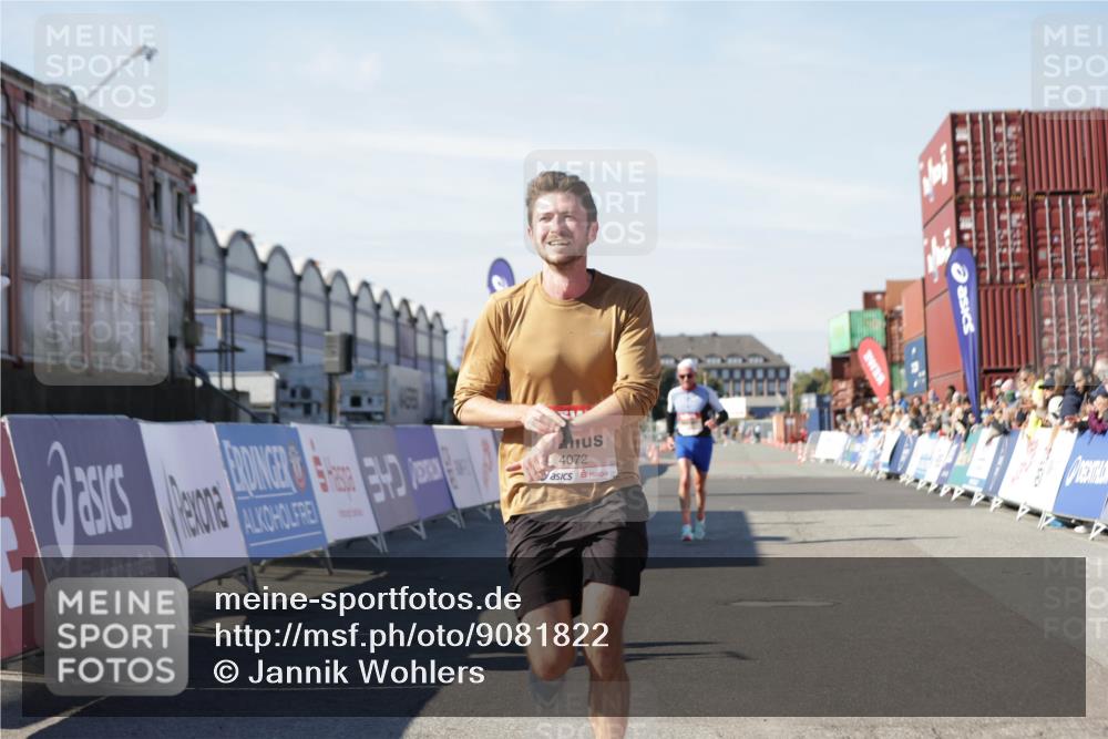03.10.2025 - Köhlbrandbrückenlauf Jannik Wohlers http://msf.ph/oto/9081822 03.10.2025 12:50:54 Ziel 4072, 6216, 6552 meine-sportfotos.de