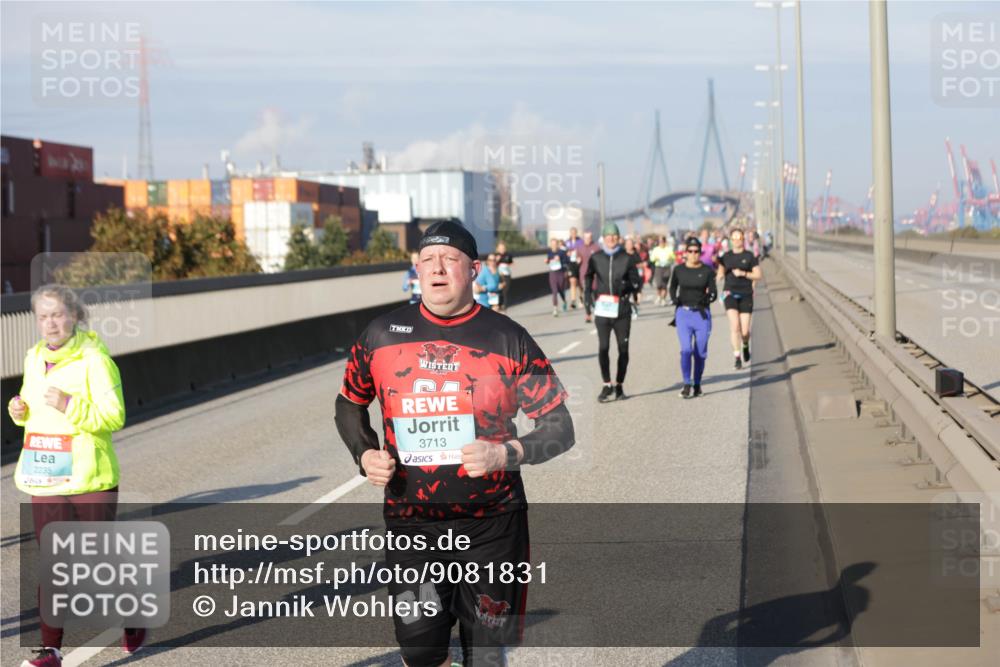 03.10.2025 - Köhlbrandbrückenlauf Jannik Wohlers http://msf.ph/oto/9081831 03.10.2025 10:04:54 Position 3 2235, 3713, 64 meine-sportfotos.de