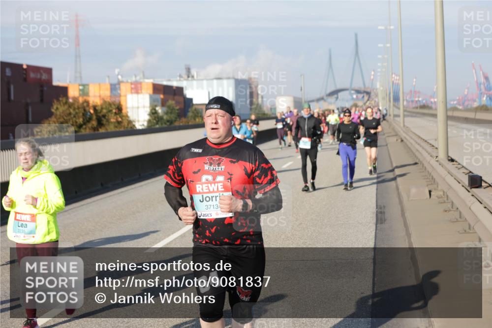 03.10.2025 - Köhlbrandbrückenlauf Jannik Wohlers http://msf.ph/oto/9081837 03.10.2025 10:04:54 Position 3 2235, 3713, 64 meine-sportfotos.de