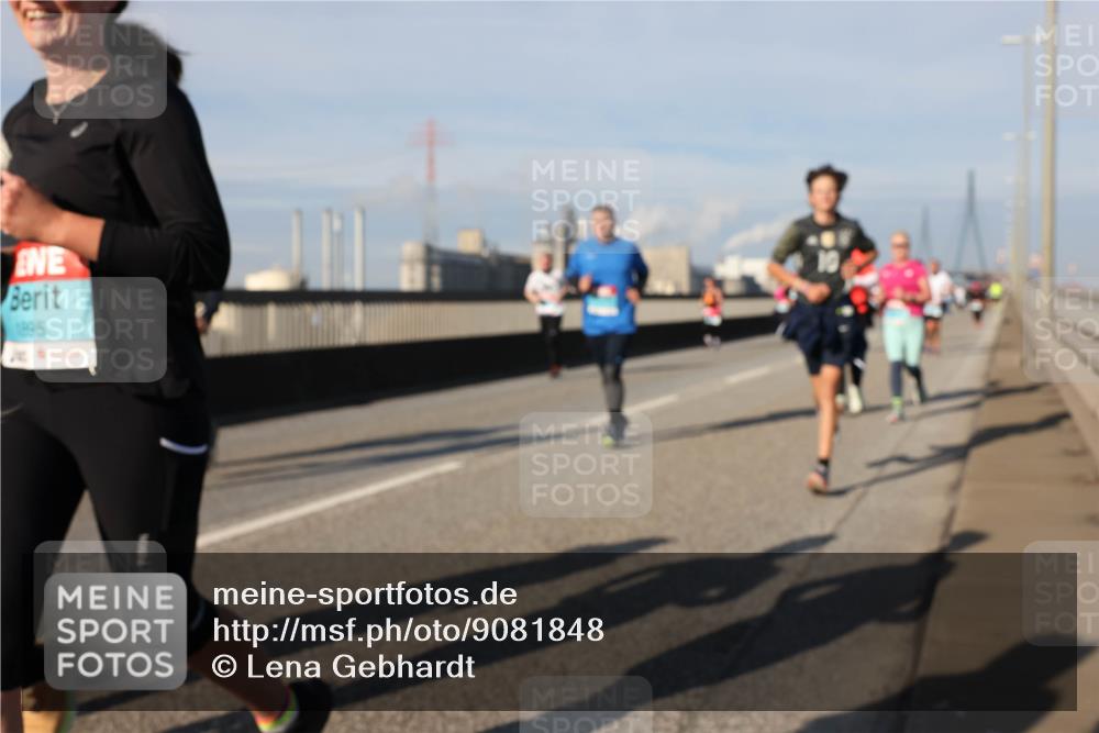 03.10.2025 - Köhlbrandbrückenlauf Lena Gebhardt http://msf.ph/oto/9081848 03.10.2025 10:04:21 Position 2 1895 meine-sportfotos.de