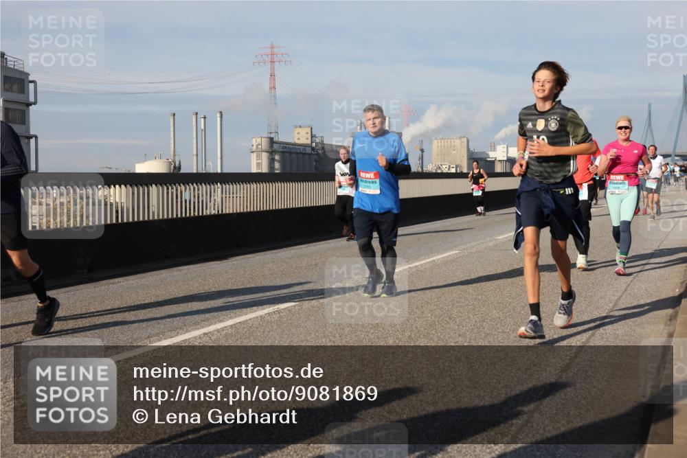 03.10.2025 - Köhlbrandbrückenlauf Lena Gebhardt http://msf.ph/oto/9081869 03.10.2025 10:04:22 Position 2 3163, 1436 meine-sportfotos.de