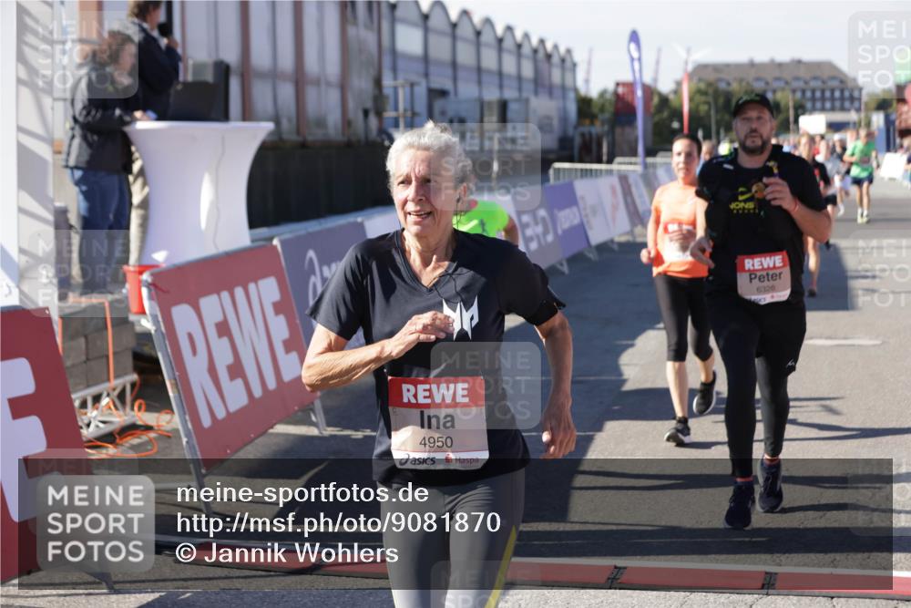 03.10.2025 - Köhlbrandbrückenlauf Jannik Wohlers http://msf.ph/oto/9081870 03.10.2025 13:18:07 Ziel 4333, 4366, 4472, 4473, 4620, 4661, 4682, 4950, 5209, 5454, 6310, 6326, 6633, 6634 meine-sportfotos.de