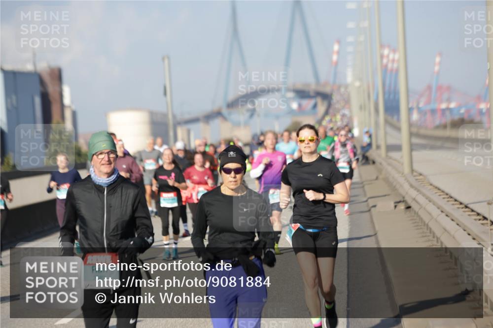03.10.2025 - Köhlbrandbrückenlauf Jannik Wohlers http://msf.ph/oto/9081884 03.10.2025 10:04:56 Position 3 2683 meine-sportfotos.de