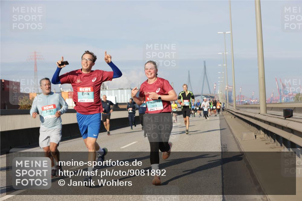 03.10.2025 - Köhlbrandbrückenlauf Jannik Wohlers http://msf.ph/oto/9081892 03.10.2025 09:54:51 Position 3 3542, 1901, 1818 meine-sportfotos.de