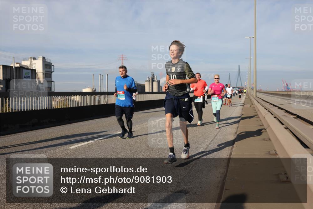 03.10.2025 - Köhlbrandbrückenlauf Lena Gebhardt http://msf.ph/oto/9081903 03.10.2025 10:04:22 Position 2  meine-sportfotos.de
