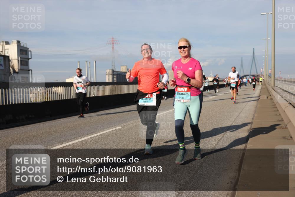 03.10.2025 - Köhlbrandbrückenlauf Lena Gebhardt http://msf.ph/oto/9081963 03.10.2025 10:04:24 Position 2 1552, 1436 meine-sportfotos.de