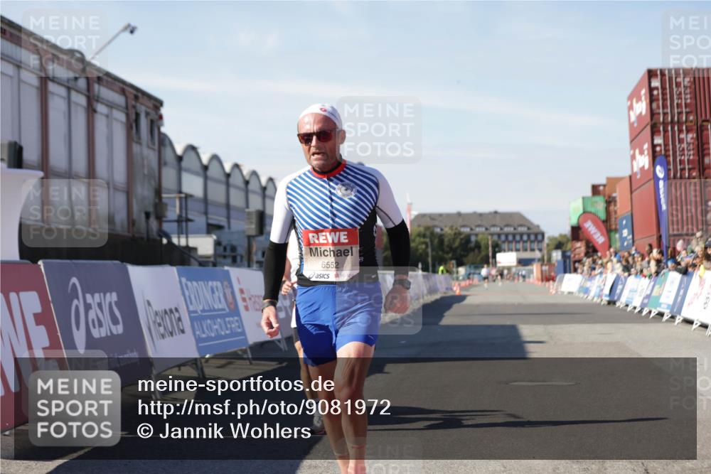03.10.2025 - Köhlbrandbrückenlauf Jannik Wohlers http://msf.ph/oto/9081972 03.10.2025 12:50:57 Ziel 4072, 6216, 6552 meine-sportfotos.de