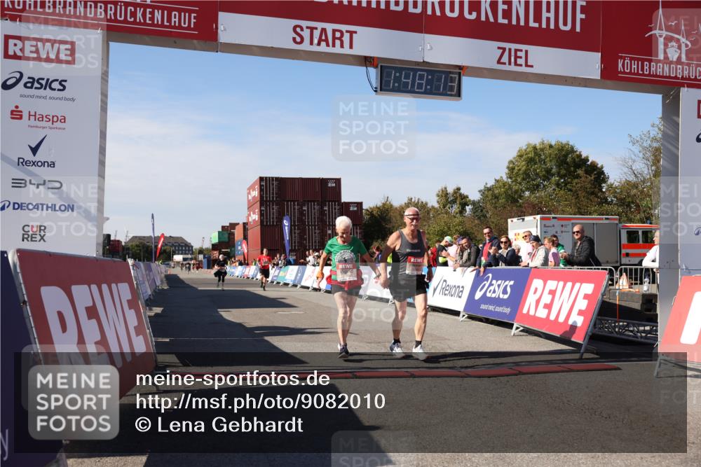 03.10.2025 - Köhlbrandbrückenlauf Lena Gebhardt http://msf.ph/oto/9082010 03.10.2025 13:48:13 Ziel 5735, 6164, 6165 meine-sportfotos.de