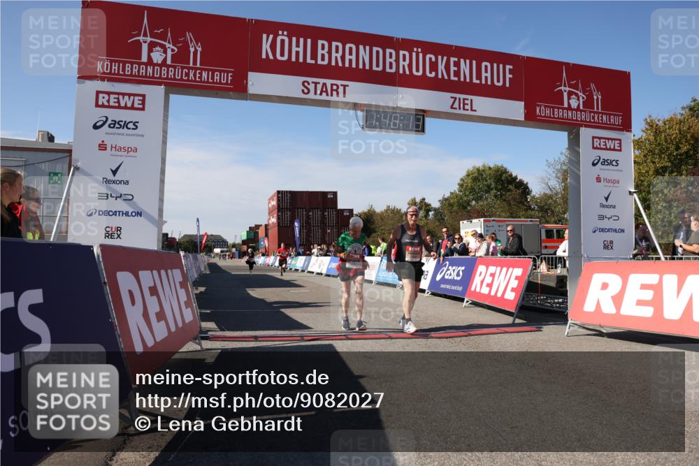 03.10.2025 - Köhlbrandbrückenlauf Lena Gebhardt http://msf.ph/oto/9082027 03.10.2025 13:48:13 Ziel 5735, 6164, 6165 meine-sportfotos.de