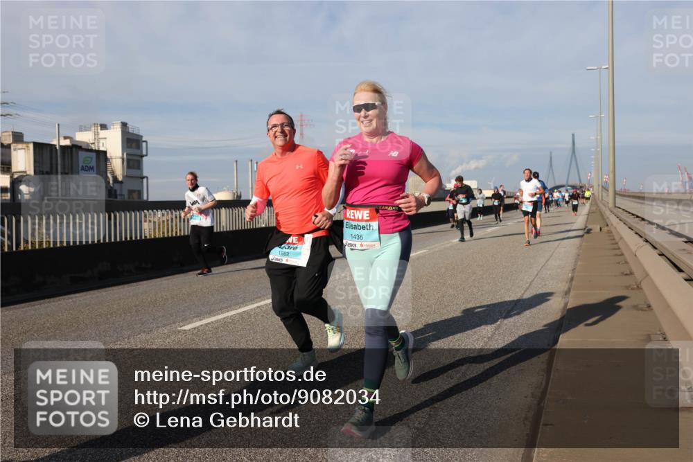 03.10.2025 - Köhlbrandbrückenlauf Lena Gebhardt http://msf.ph/oto/9082034 03.10.2025 10:04:24 Position 2 1552, 1436 meine-sportfotos.de