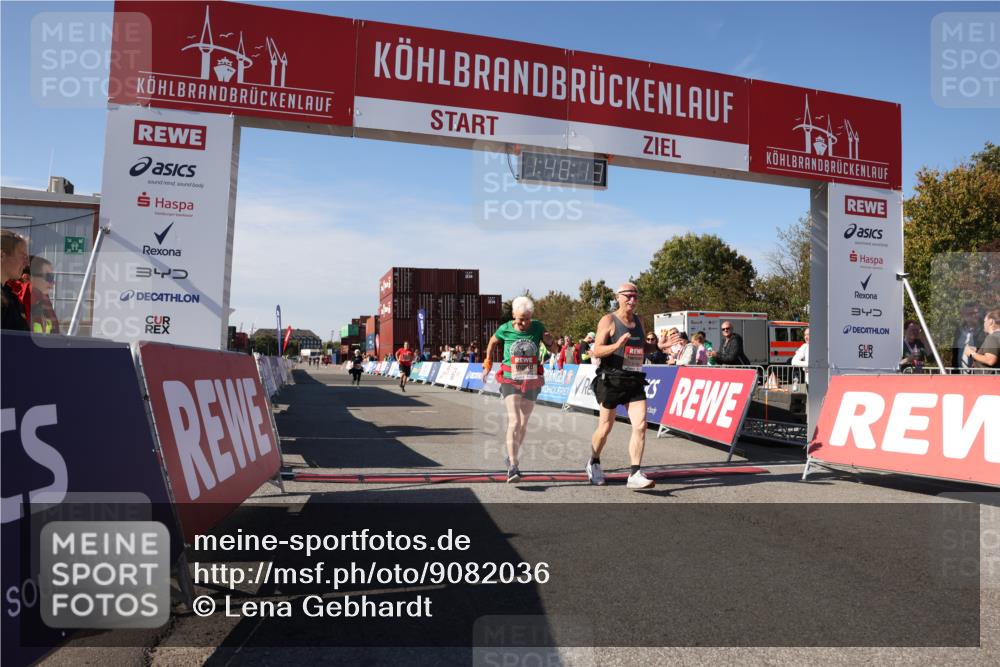 03.10.2025 - Köhlbrandbrückenlauf Lena Gebhardt http://msf.ph/oto/9082036 03.10.2025 13:48:14 Ziel 4824, 5735, 6164, 6165 meine-sportfotos.de