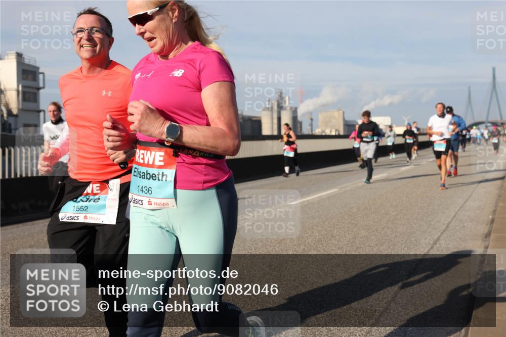 03.10.2025 - Köhlbrandbrückenlauf Lena Gebhardt http://msf.ph/oto/9082046 03.10.2025 10:04:25 Position 2 1552, 1436 meine-sportfotos.de